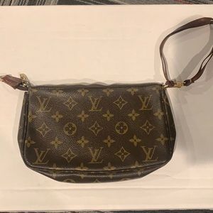 Louis Vuitton wristlet circa 2004